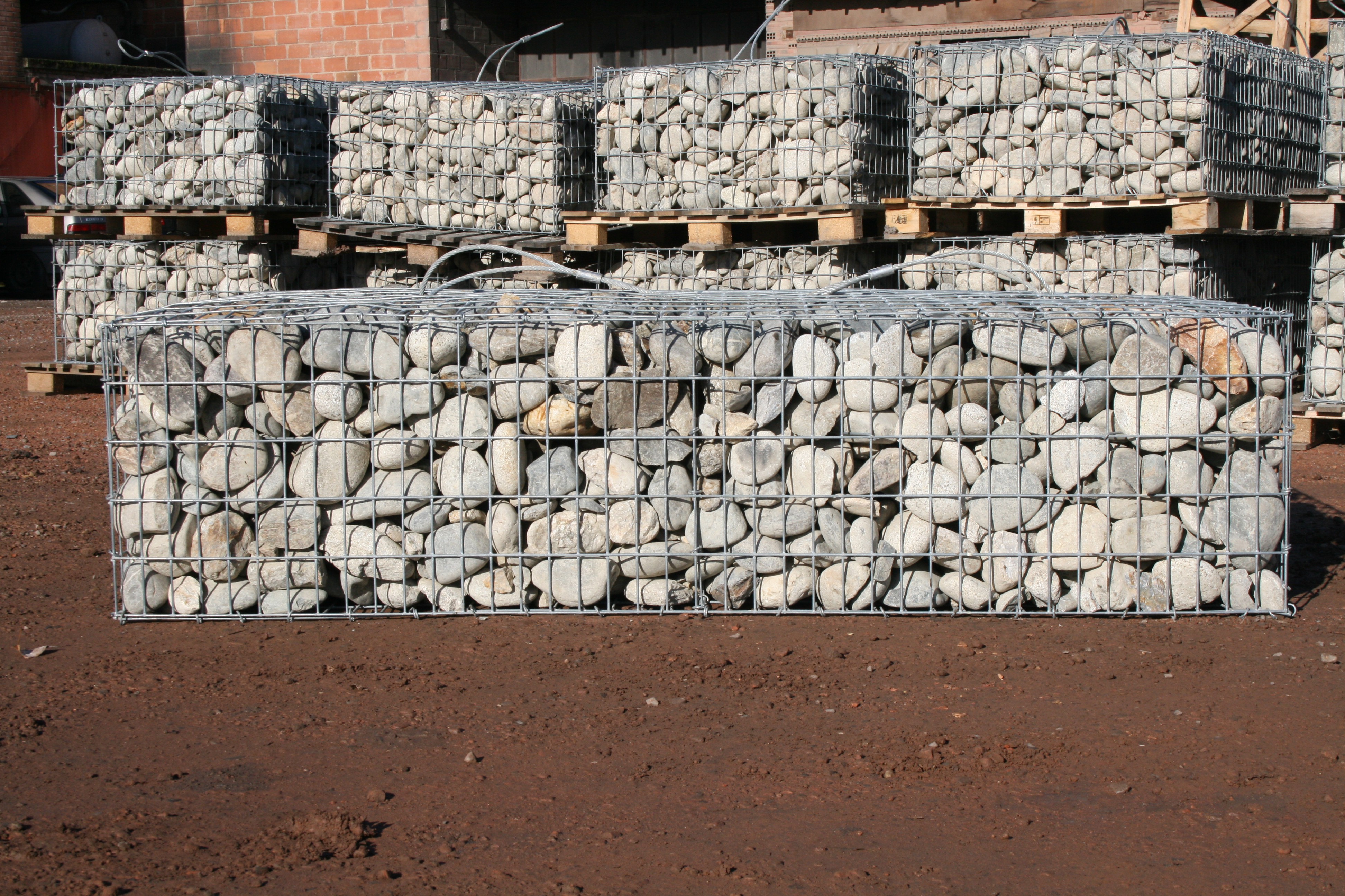 Gabion vibrocompacté pré-rempli en galets de Garonne