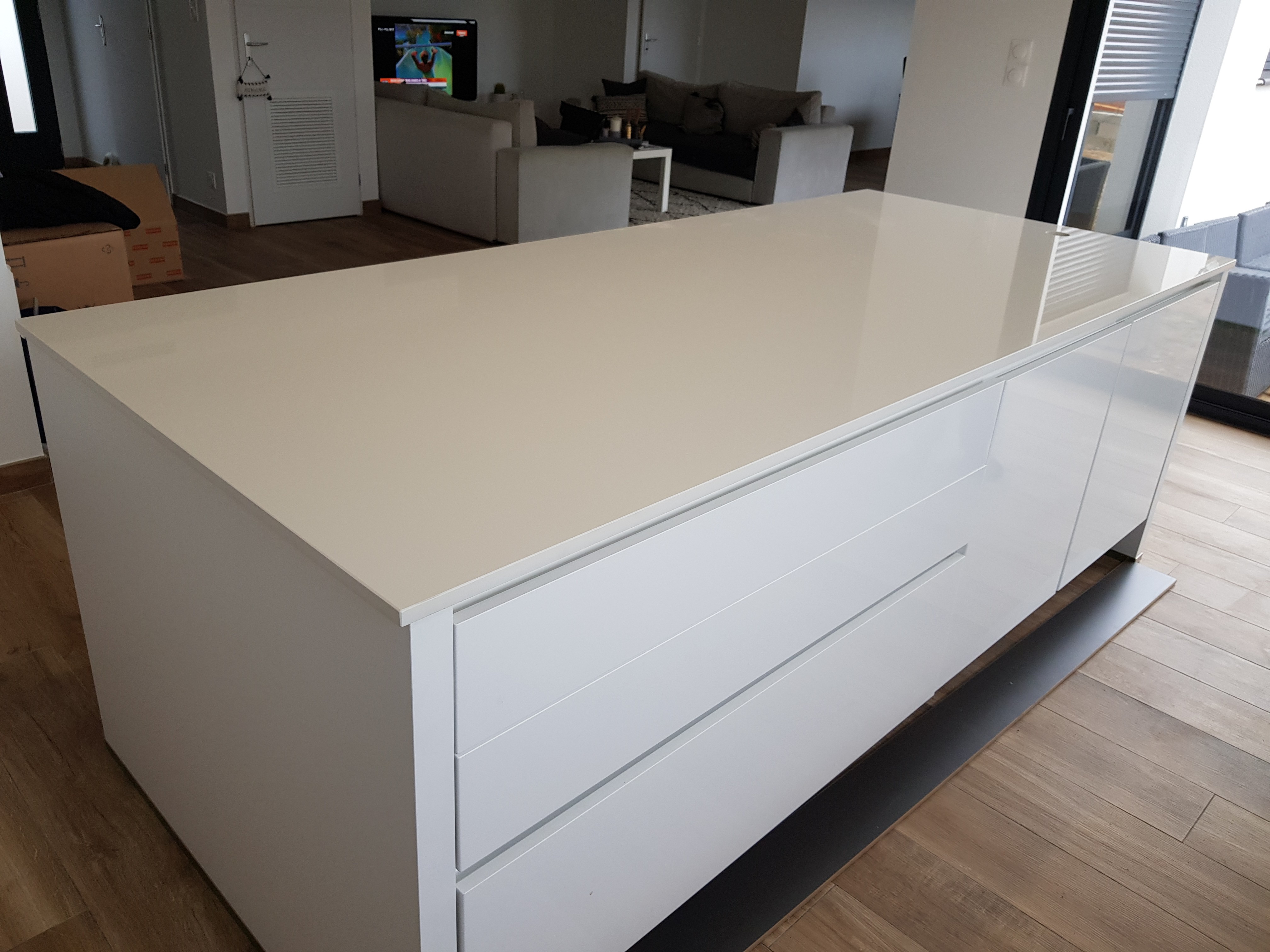 Plan de cuisine en DEKTON HALO X GLOSS