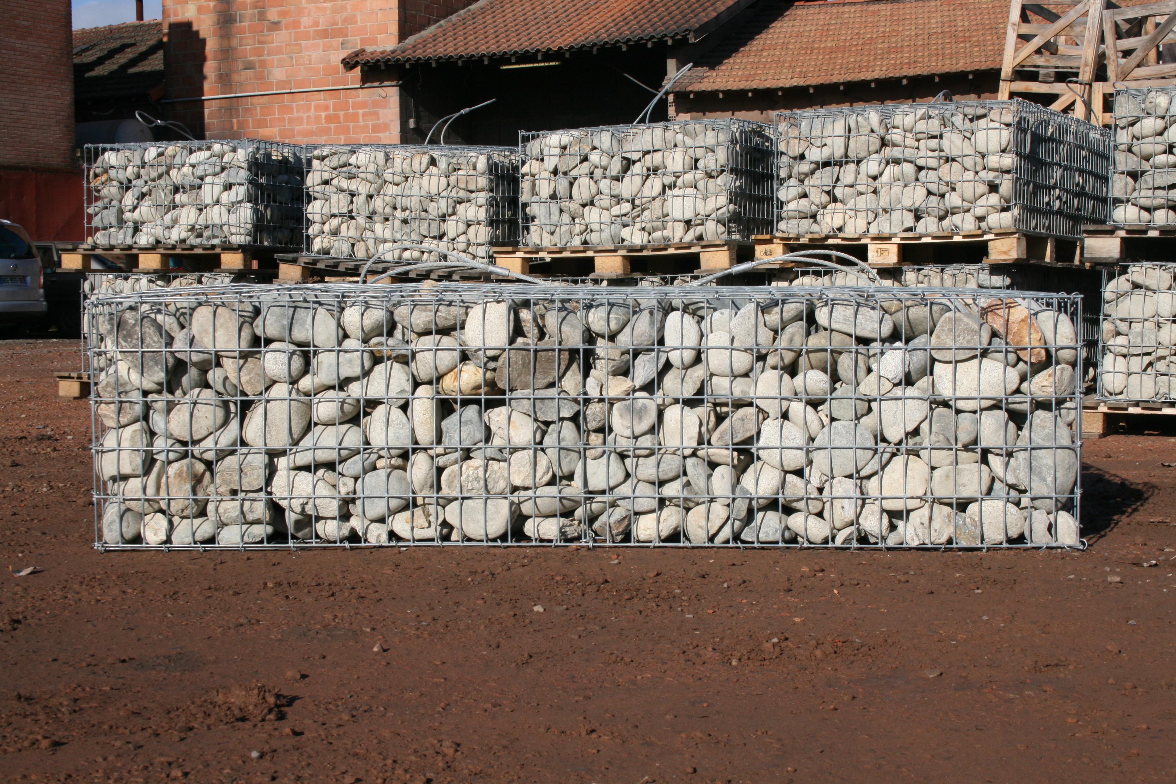 Gabion 2x1x0.5 m pré-rempli galets de Garonne