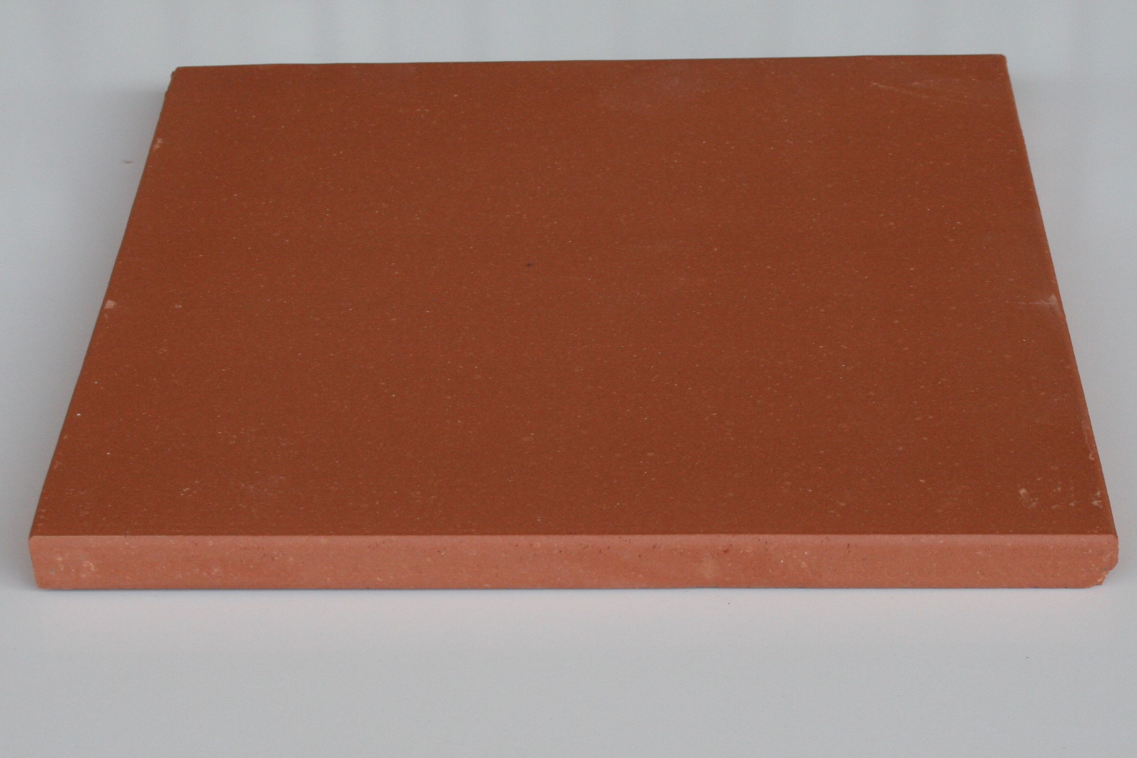 Carreaux terre cuite lisse saumon 28x28x1.6 cm bords arrondis